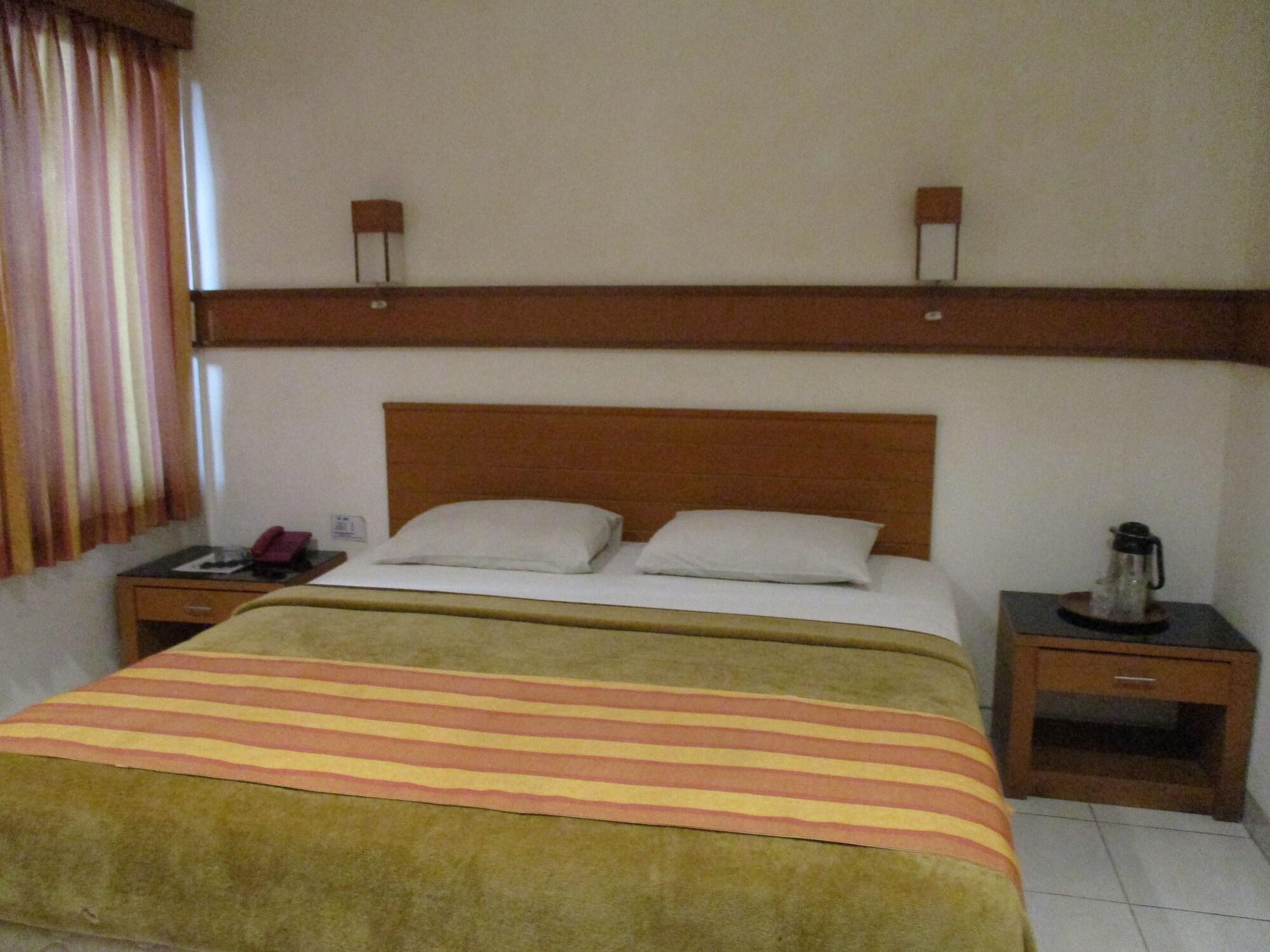 Hotel Caravan Tanah Abang Dżakarta Zewnętrze zdjęcie