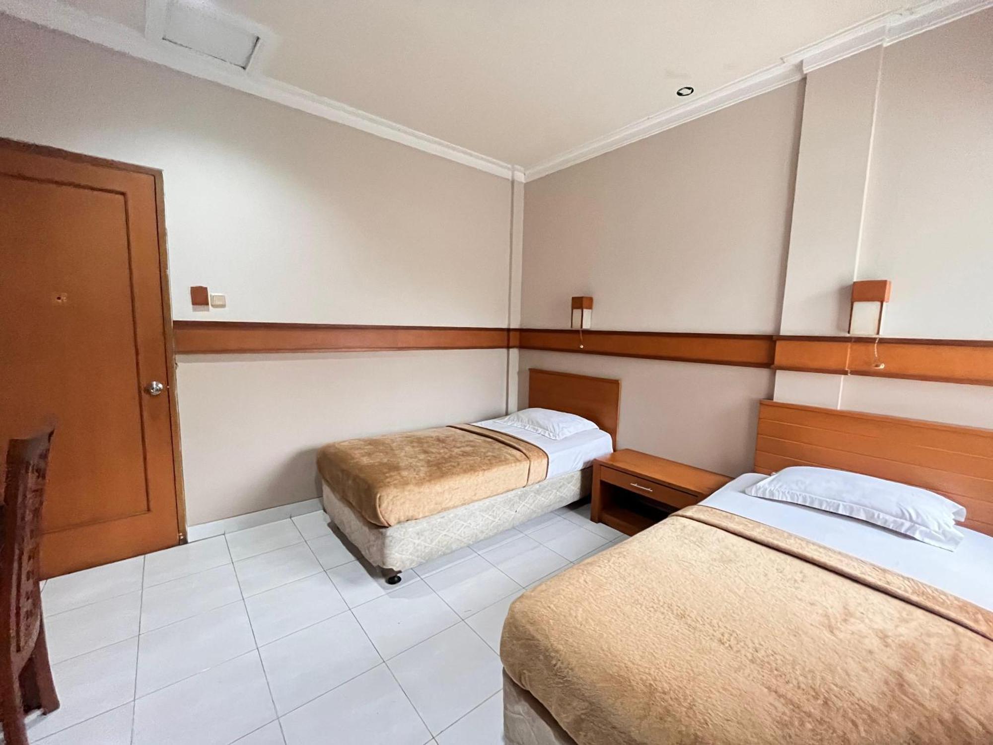 Hotel Caravan Tanah Abang Dżakarta Zewnętrze zdjęcie