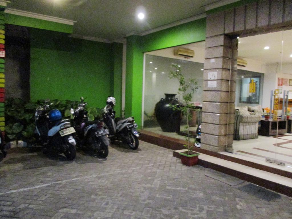 Hotel Caravan Tanah Abang Dżakarta Zewnętrze zdjęcie